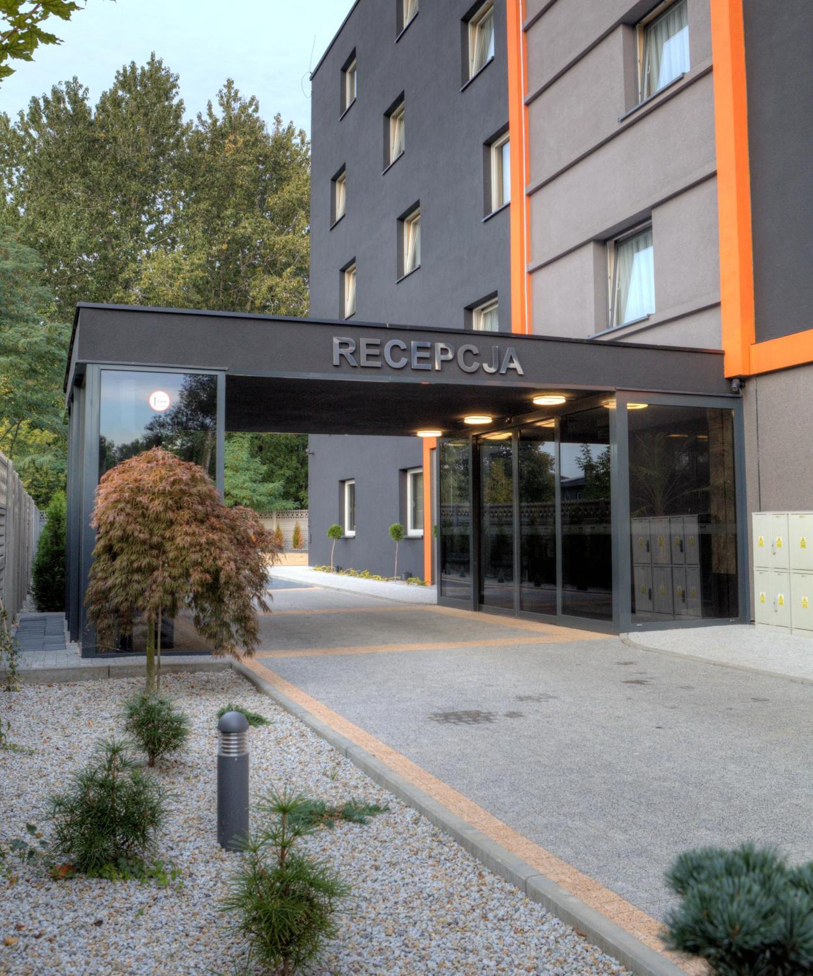 M Hotel ソスノヴィエツ エクステリア 写真