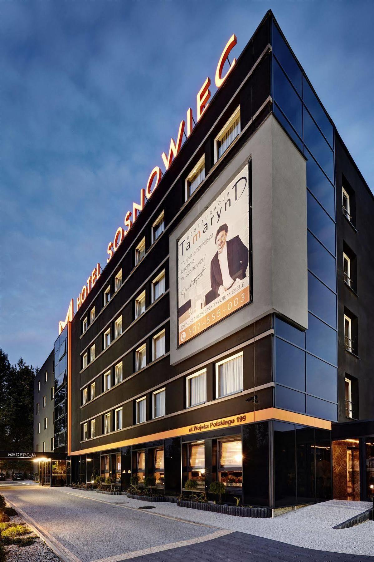 M Hotel ソスノヴィエツ エクステリア 写真